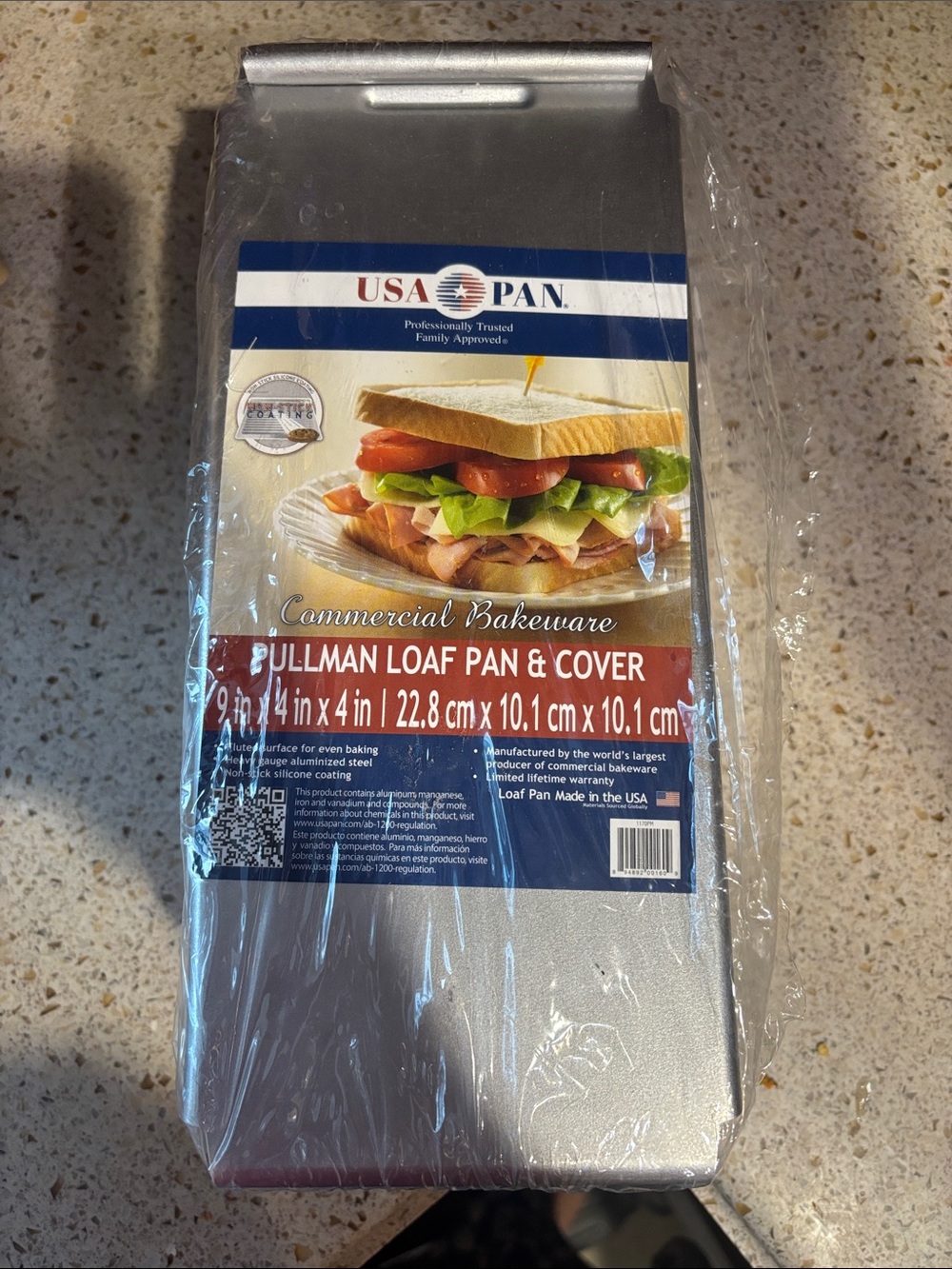 New USA Pan Pullman Loaf Pan & Cover - Commercial Bakeware